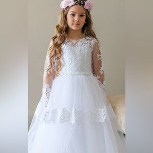 Girls size 7 girls communion dress